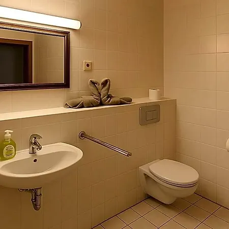 Am Ratshof 3*